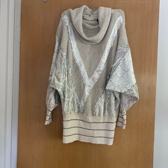Vintage Retro Lace and Sequin Sweater - Picture 5 of 6
